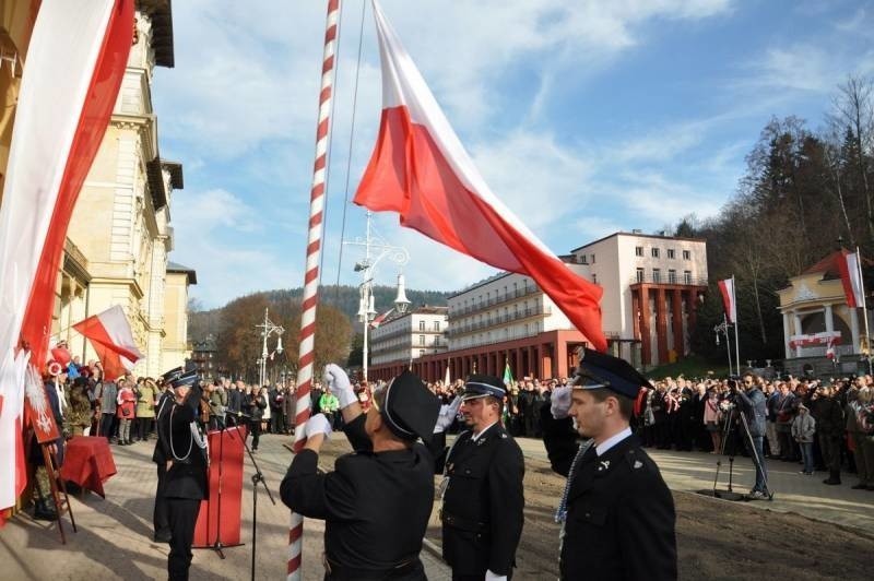 Krynica-Zdrój. Święto Niepodległości z udziałem strażaków, mieszkańców i turystów