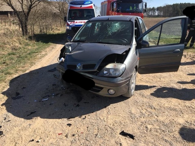 W poniedziałek, o godz. 9.20, strażacy z OSP Knyszyn otrzymali zgłoszenie o wypadku na drodze Grądy-Poniklica.