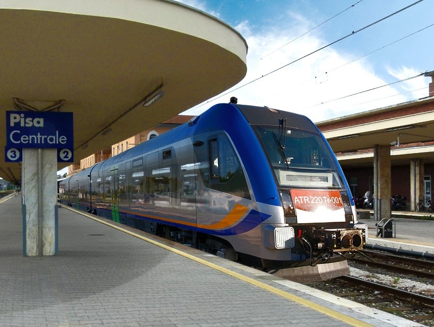 Spalinowy Zespół Trakcyjny ATR 220 w barwach Trenitalia