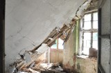 Pałac w Ciepielowicach zamienia się w ruinę [wideo]