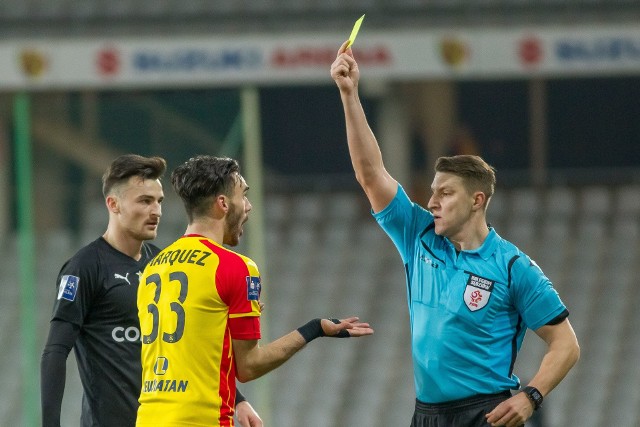 Hiszpański obrońca Ivan Marquez z powodu nadmiaru żółtych kartek nie zagra w Szczecinie. To poważne osłabienie defensywy.