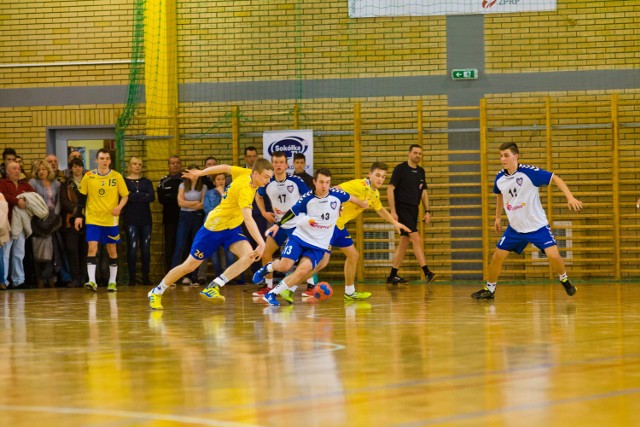 2016-02-21  dabrowa bialostocka pilka reczna szczypiorniak vive kielce cwierc final mistrzostw polski juniorow  fot wojciech wojtkielewicz /kurier poranny, gazeta wspolczesna/ polska press