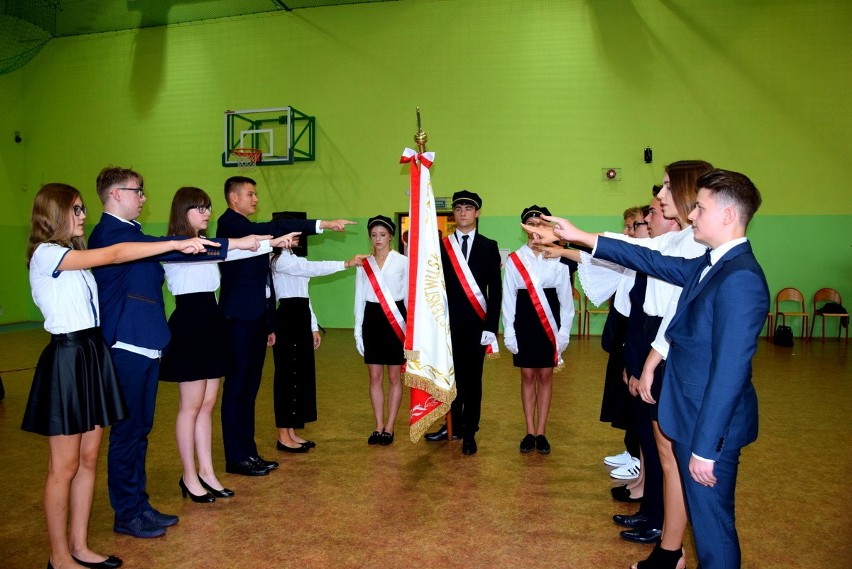 Rozpoczęcie roku szkolnego w Liceum Ogólnokształcącym im. Bolesława Prusa w Skierniewicach [ZDJĘCIA, FILM]