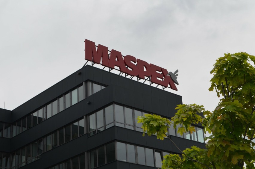 Becherovka kupiona przez polską firmę. Maspex, spożywczy gigant z Wadowic przejmuje kultową markę z Czech