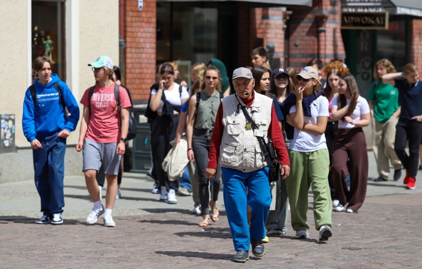 Wycieczki szkolne opanowały centrum Torunia