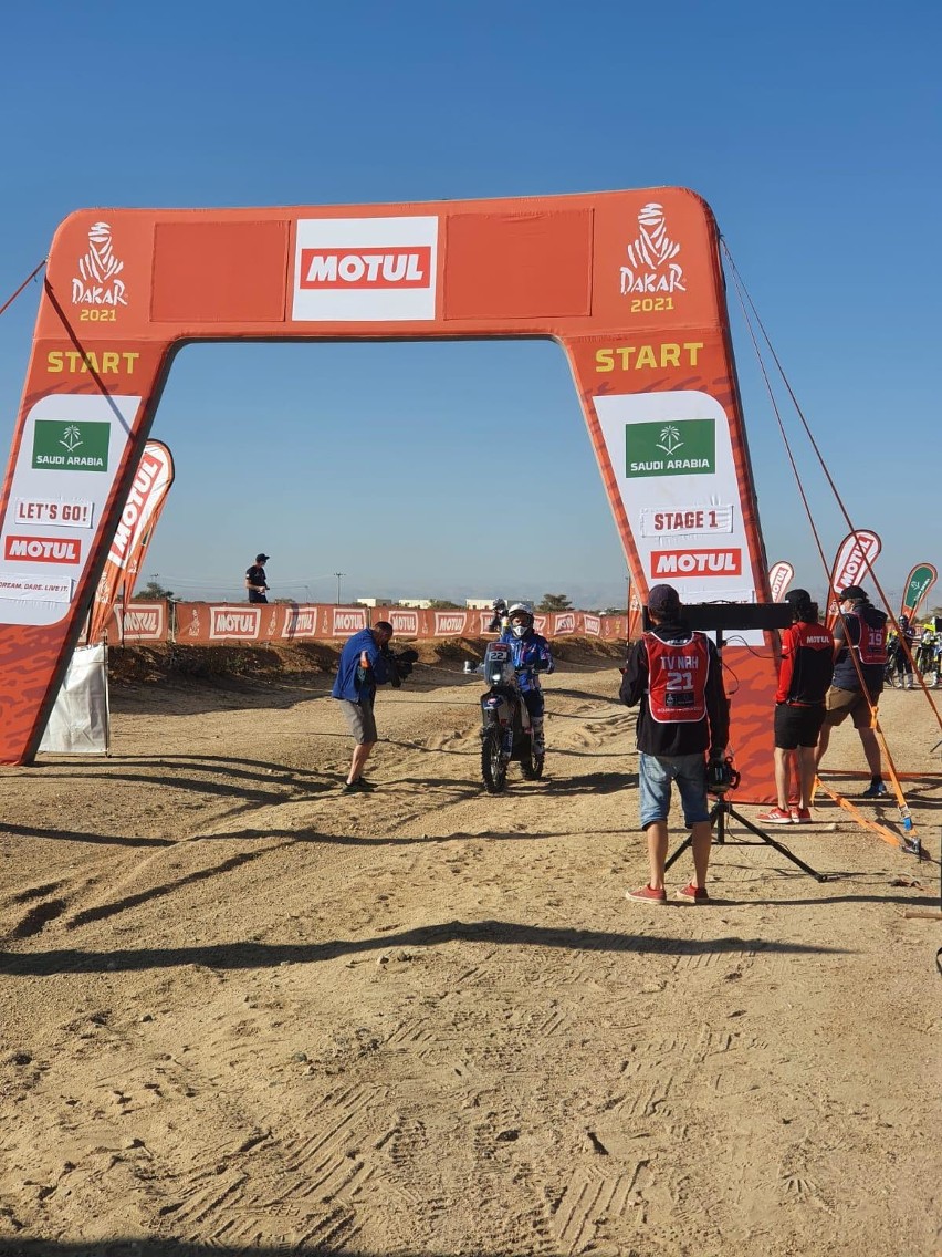 Maciej Giemza z ORLEN Team dobrze spisał się na pierwszym etapie Rajdu Dakar w Arabii Saudyjskiej [ZDJĘCIA]