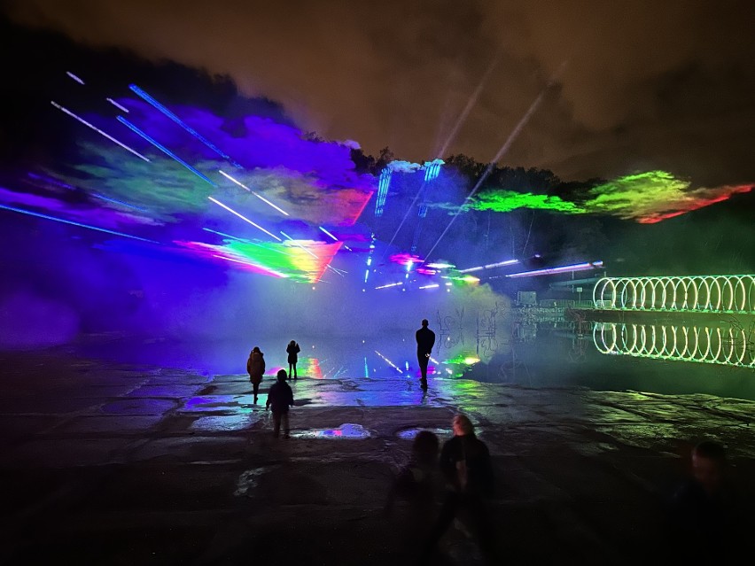 Pokaz laserowy w Parku Miliona Świateł w Zabrzu.
