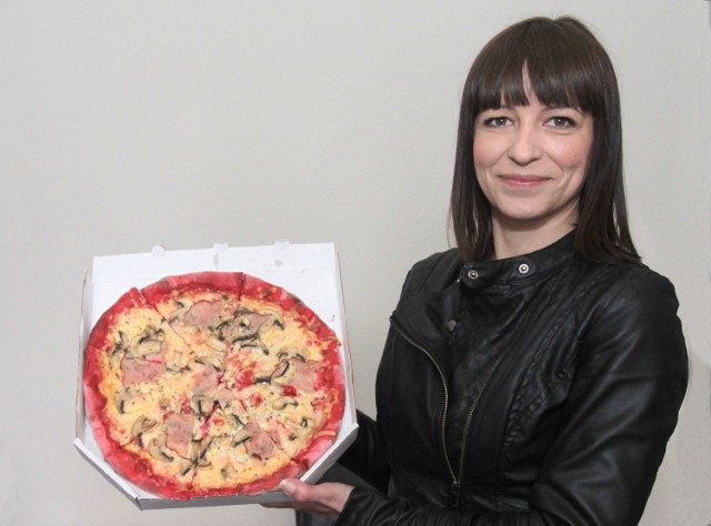 Paulina Walkiewicz-Bujak, współwłaścicielka pizzerii KetchUp z Radomia, zaprezentowała nam pizzę, która w sobotę trafia do sprzedaży w jej lokalu.