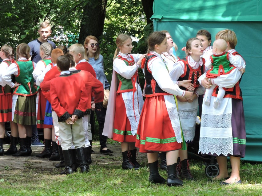 Święto Folkloru Kurpiowskiego w Zawadach [ZDJĘCIA, WIDEO]