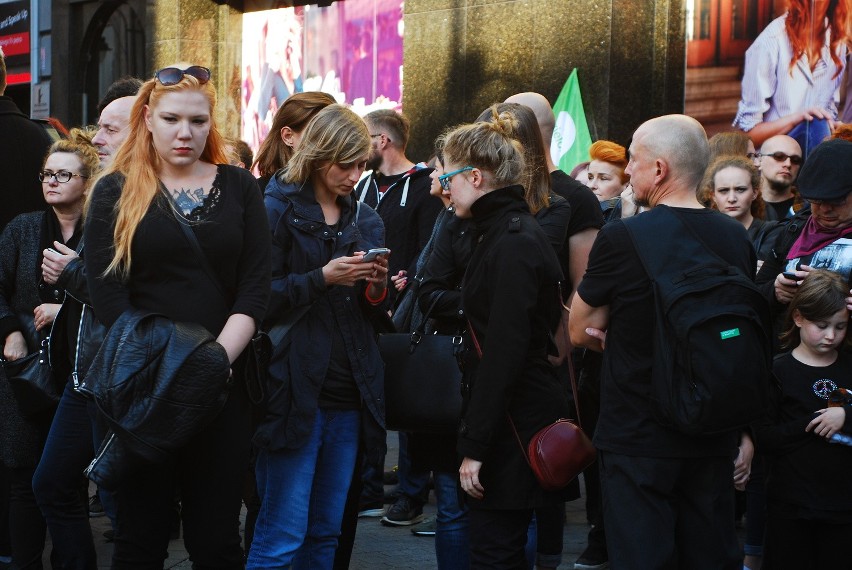 Czarny protest w Katowicach ZDJĘCIA + WIDEO