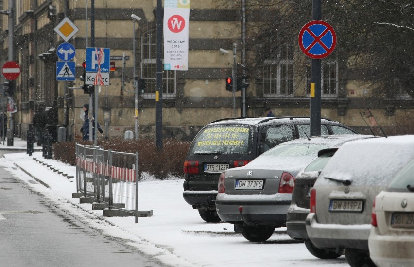 Ulica Kraińskiego – część parkingu jest ogrodzona zgodnie z...