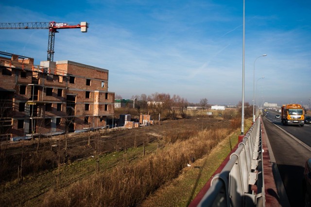 Nowe bloki na Złocieniu, tuż przy obwodnicy