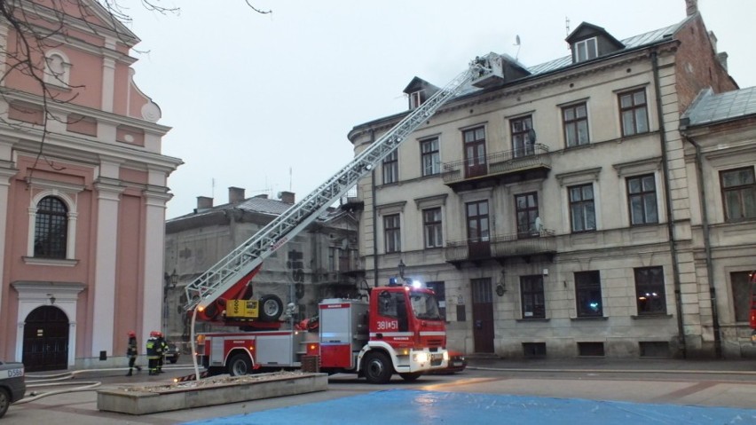 Dwie osoby zginęły w pożarze w Zamościu (FOTO)