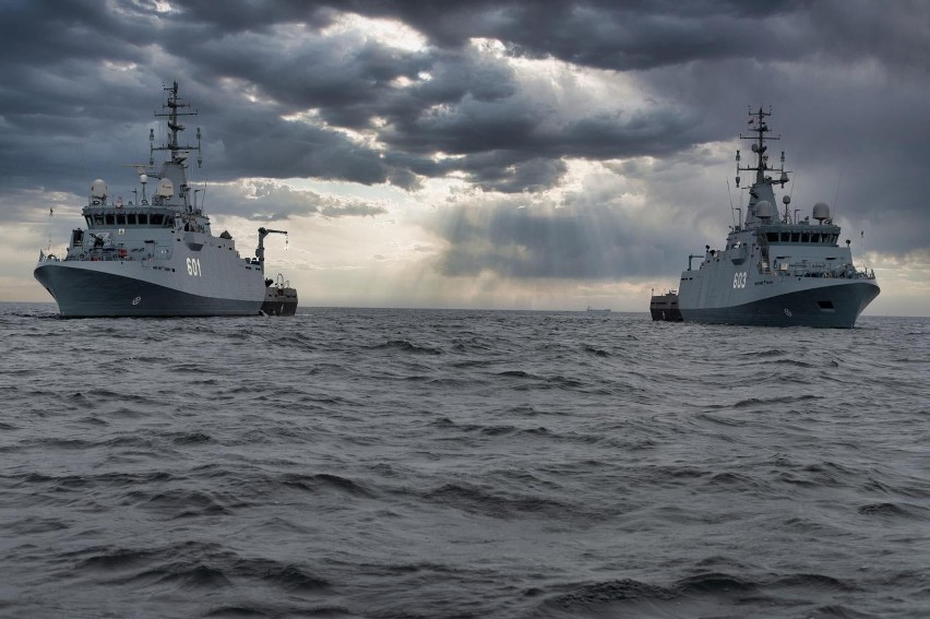 Próby morskie ORP Albatros i ORP Mewa. Okręty do Marynarki Wojennej RP powinny trafić w sierpniu i listopadzie 2022 roku