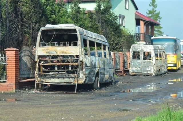 Zator: spłonęły busy w centrum miasta (ZDJĘCIA)