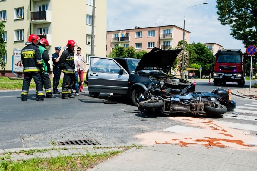 Wypadek w Gnieźnie: Motocyklista trafił do szpitala