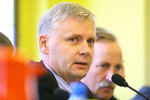 Przemysław Biesek chce, by zarząd powołał niezależnego eksperta