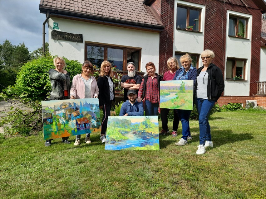 V Ogólnopolski Plener Malarski na skraju Puszczy Białowieskiej. Tematem - przemijające chwile