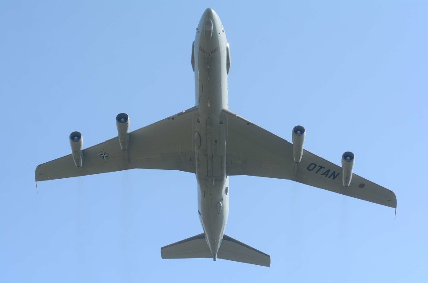 Air Show 2018 w Radomiu. Czwartek kolejnym dniem przylotów i...