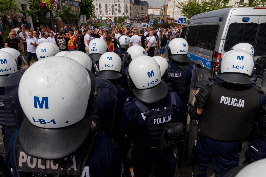 Białystok. Weekend pod znakiem marszów. Utrudnienia drogowe...