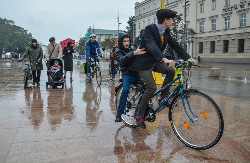 Tydzień Zrównoważonego Transportu w Lublinie. Retro stylizacje, rowery i petycja (ZDJĘCIA)