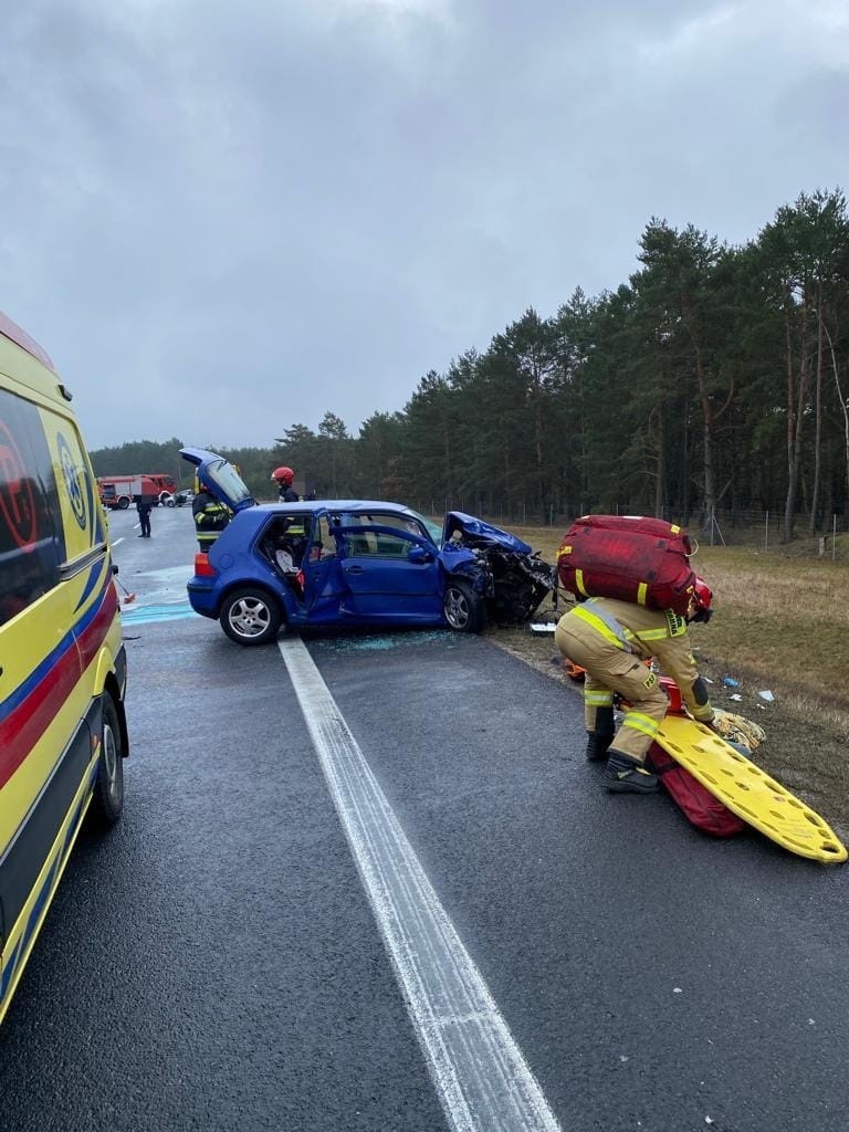 Kujawsko-Pomorskie. Wypadek na drodze ekspresowej S10. Trzy osoby zabrane do szpitala