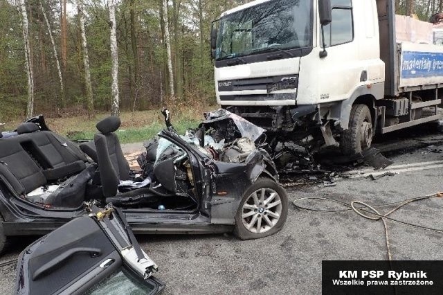 Wypadek w Rybniku: Kierowca BMW nagle zmienił pas i wbił się...