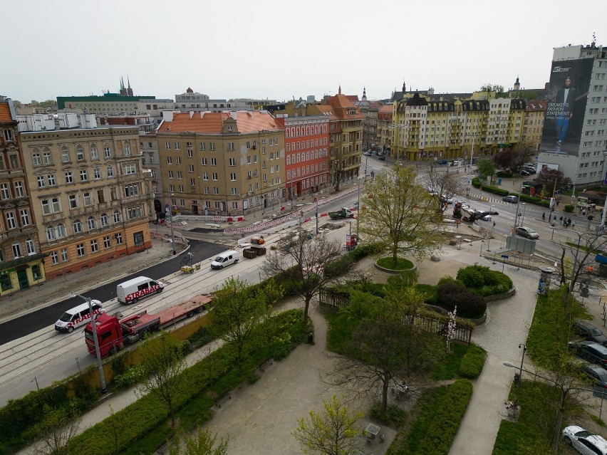 Tak wygląda ulica Pomorska we Wrocławiu 8 kwietnia 2024 r....