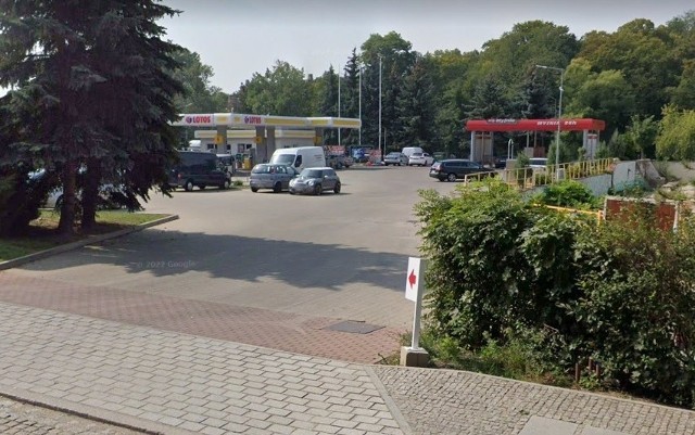 Stacja paliw przy ulicy Daszyńskiego w Zgorzelcu. Tutaj doszło do wybuchu