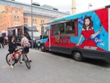 Wielki zlot food trucków, czyli restauracje na kółkach rozpoczynają sezon w EC1 w Łodzi i zapraszają na pyszne dania