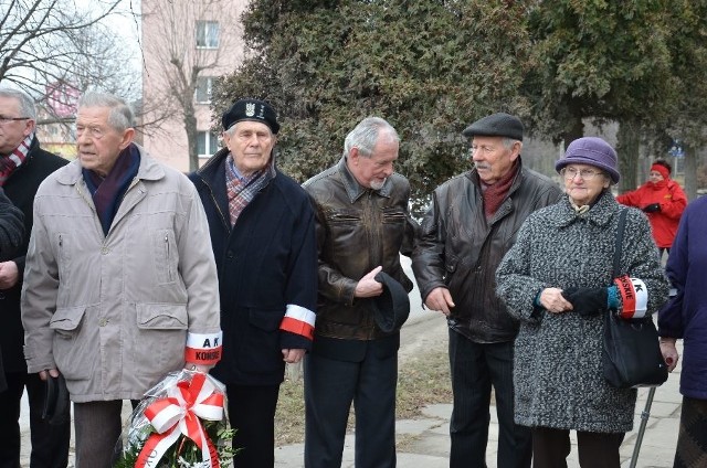 W uroczystościach upamiętniających &#8222;Żołnierzy Wyklętych&#8221; uczestniczyli mieszkańcy Końskich oraz kombatanci Armii Krajowej.