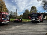 Wypadek w Suchowoli. Opel uderzył w wiadukt kolejowy
