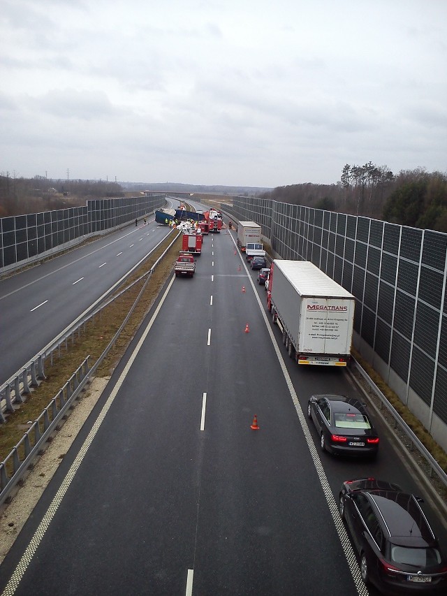 Wypadek na A4 koło miejscowości Biadoliny Radłowskie.