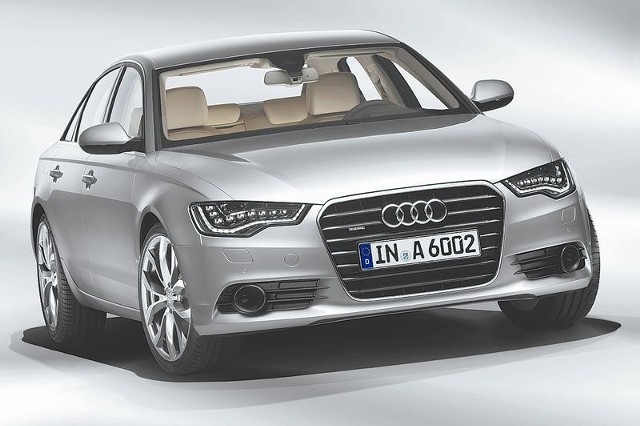 Audi a6 to biznesowa limuzyna. Jej nowa odsłona (widoczna na zdjęciu) spodziewana jest w salonach na początku tego roku.