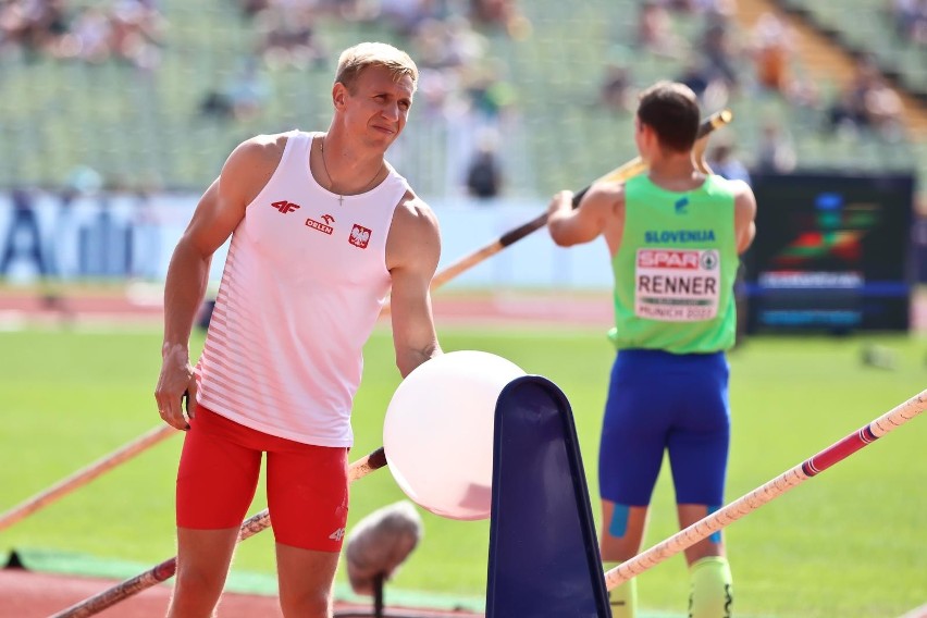 Piotr Lisek podczas eliminacji w Monachium