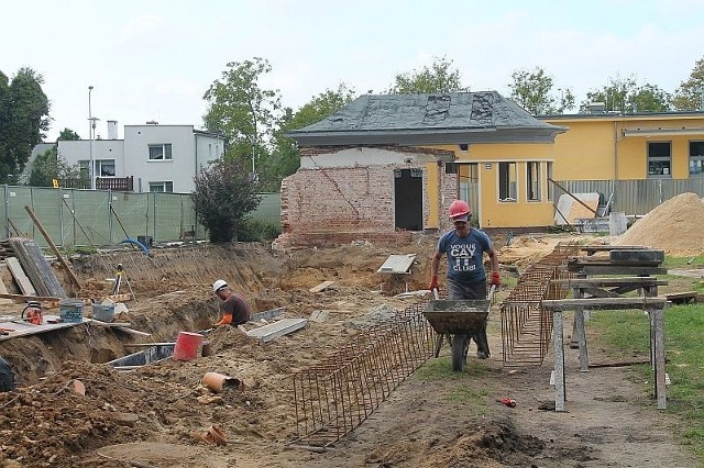 Budynek drugiego strzeleckiego inkubatora będzie kosztował 2,9 mln zł, z czego 85 proc. to dotacja unijna. Do użytku ma być oddany na początku przyszłego roku.