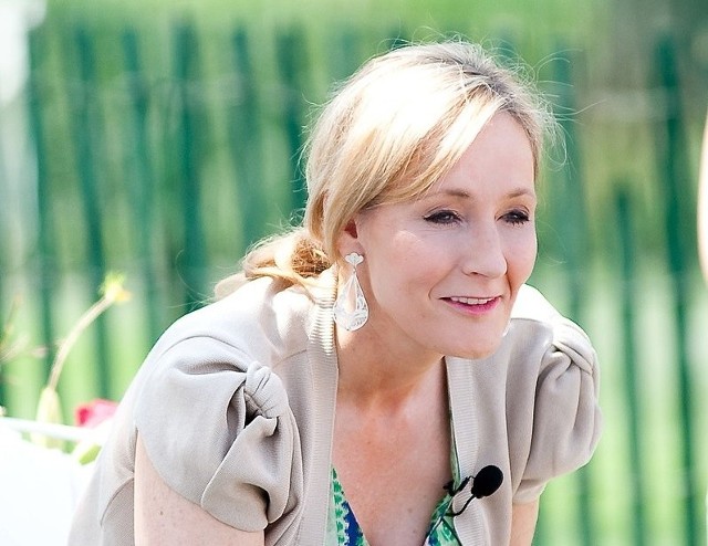 JK Rowling była ofiarą przemocy domowej. Mąż wziął za zakłądnika rękopis "Harry'ego Pottera"