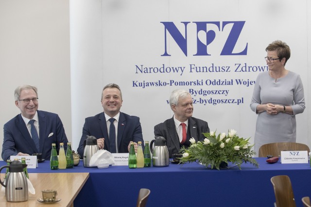 Wyb&oacute;r dyrektora Kujawsko-Pomorskiego Oddziału Wojew&oacute;dzkiego NFZ będzie w dużej mierze decyzją polityczną.