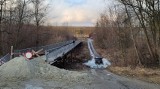 Niebezpieczny most na granicy gmin Łącko i Łukowica łączący dwa powiaty zastąpi nowa przeprawa. Właśnie ogłoszono przetarg na budowę 