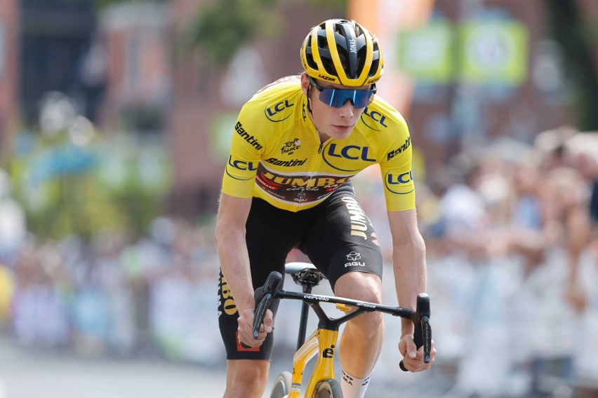 Triumfator Tour de France 2022 Duńczyk Jonas Vingegaard...