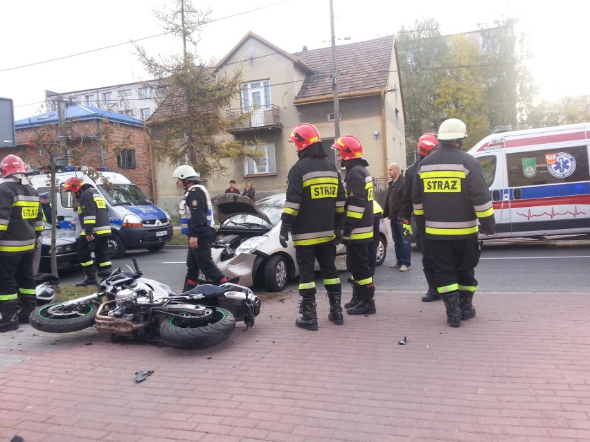 Tarnów. Wypadek na al. Piaskowej. Ucierpiał motocyklista