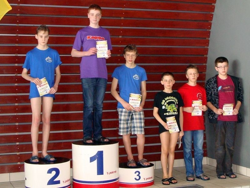 Dwanaście razy stawali na podium. Pływacy z PUKS "ORKA" zadowoleni z zawodów w Mińsku Mazowieckiem