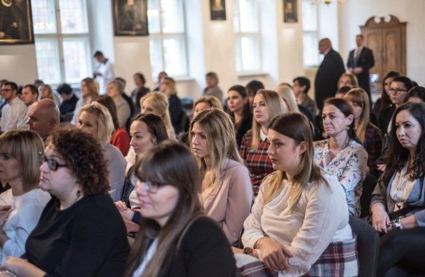 Pracownicy socjalni obchodzą swoje święto. Z tej okazji 20...