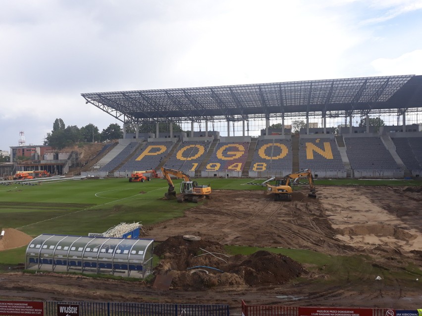 Na stadionie Pogoni murawa była wymieniana od lipca do...