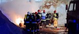 Potężny pożar pod Wrocławiem. Spłonął magazyn z drewnem
