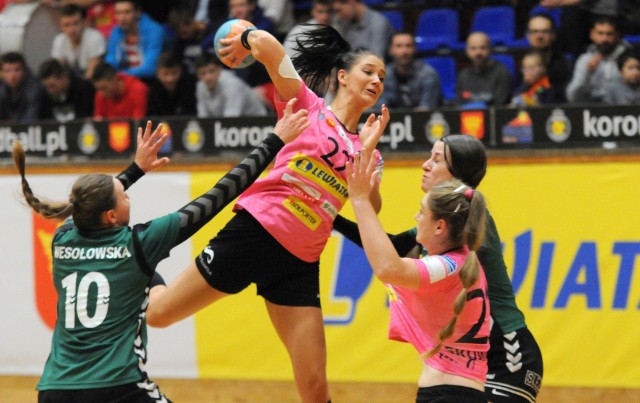 Honorata Syncerz była najskuteczniejszą zawodniczką Korony Handball Kielce w meczu z KPR Gminy Kobierzyce. Zdobyła 7 bramek.