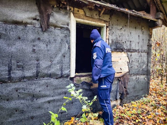 Policjanci z Sokółki kontrolują miejsca, gdzie mogą przebywać osoby bezdomne, samotne, nadużywające alkoholu.