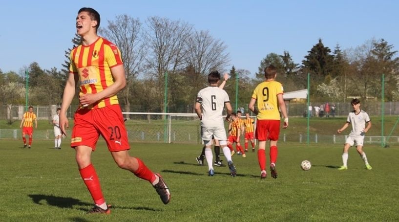 W rozegranym w Kielcach meczu Centralnej Ligi Juniorów do 18...