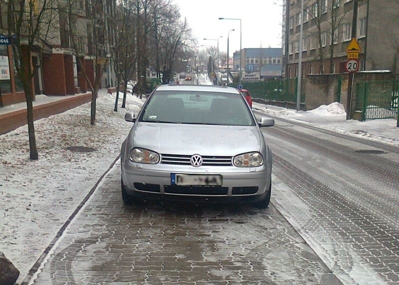 - Tą ulicą codziennie przemykają liczne pojazdy policji i...