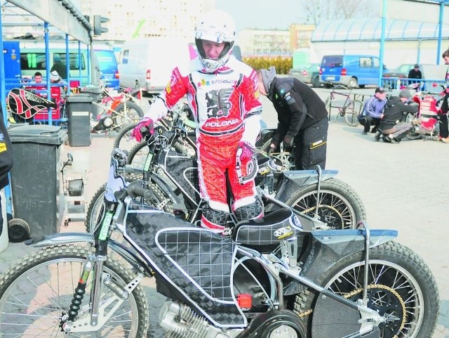 (na zdjęciu Grzegorz Walasek) "dostrajali" swoje motocykle